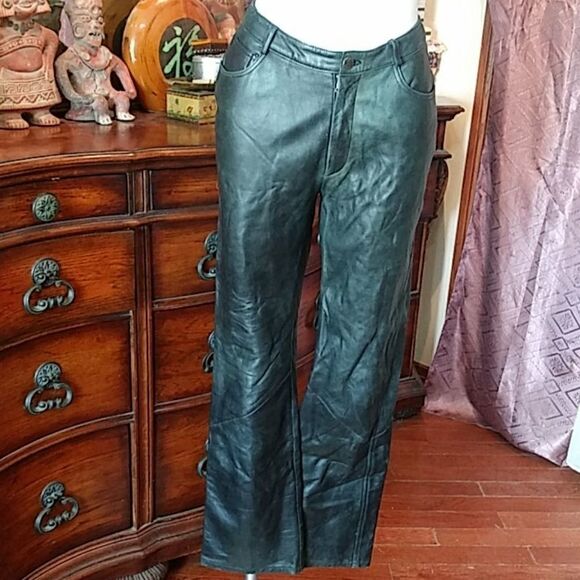 Vakko. Sport green leather pants
